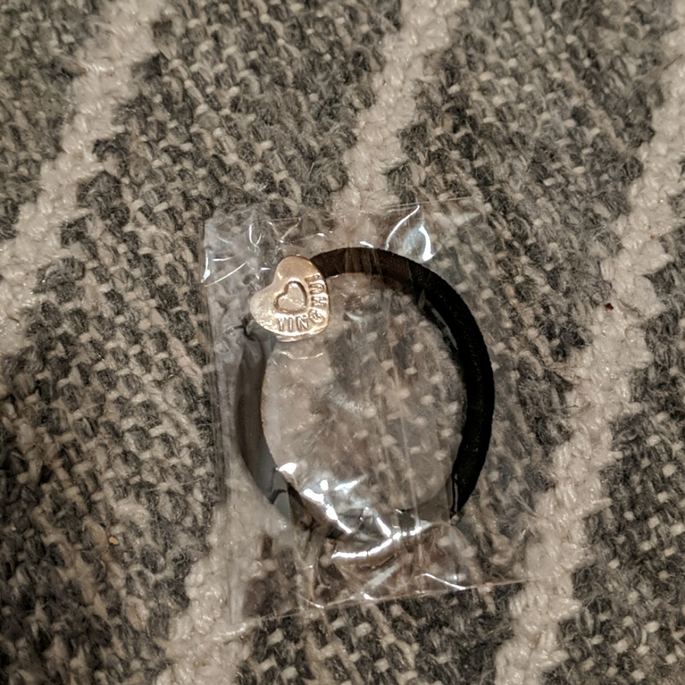 NIB Swarkvski Crystal Hair tie with heart